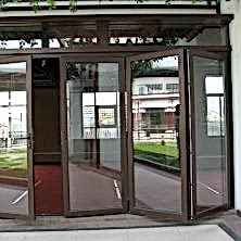 Ahşap Şık Akordeon Kapı